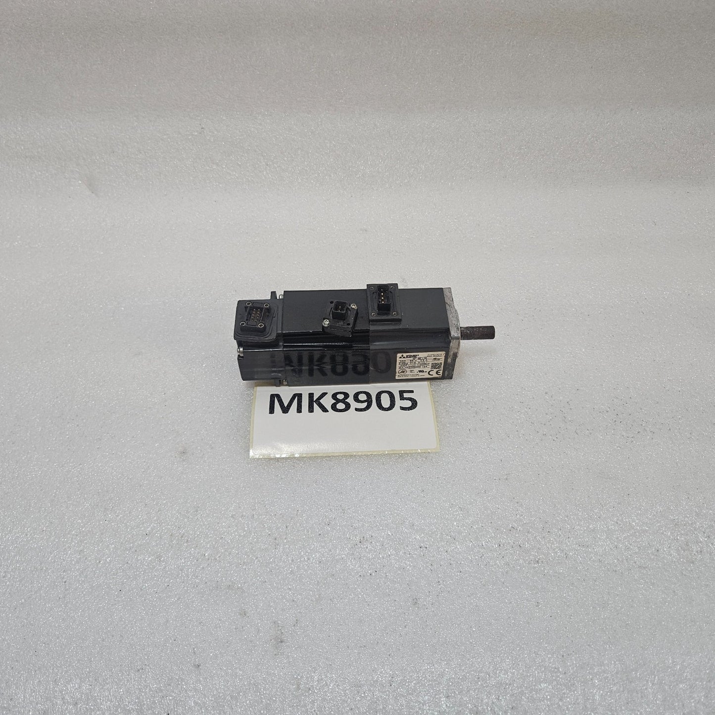 MITSUBISHI HF-MP13B AC SERVO MOTOR 100W 3000RPM 98V INDUSTRIAL SERVO MOTOR MADE