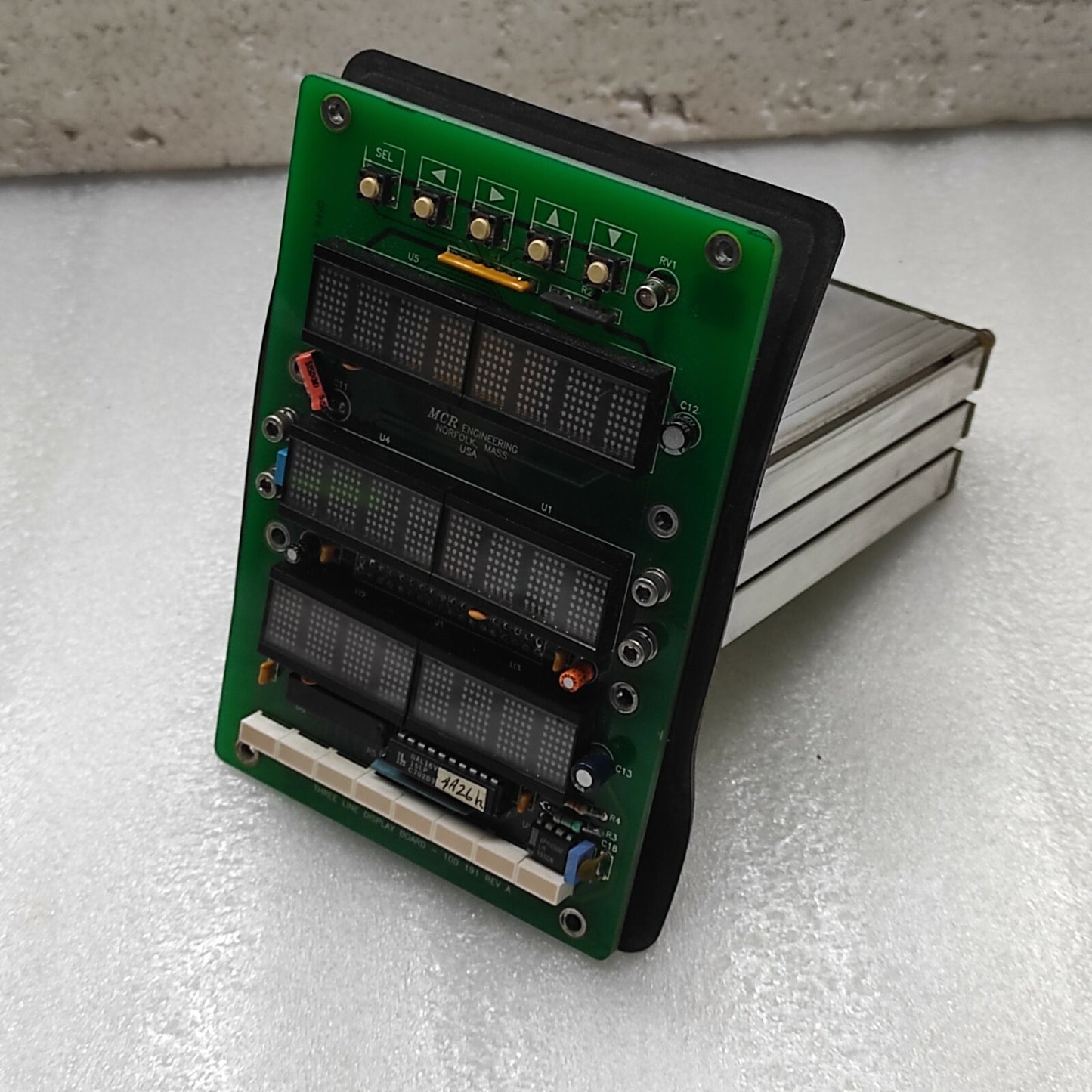 MCR ENGINEERING CFGNES04 MODULE 100 096 REVISION C THREE LINE DISPLAY BOARD 100-