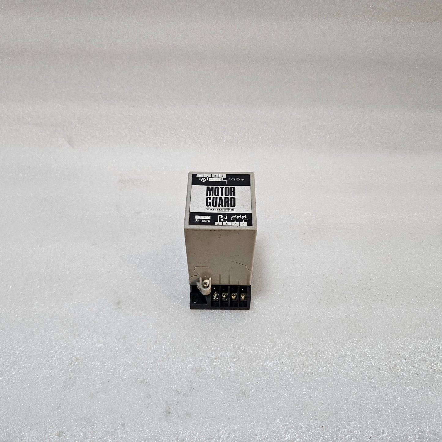 FUJI MOTOR GUARD ACT1Z-1N MOTOR PROTECTION RELAY 115V 50/60HZ BODY BROKEN