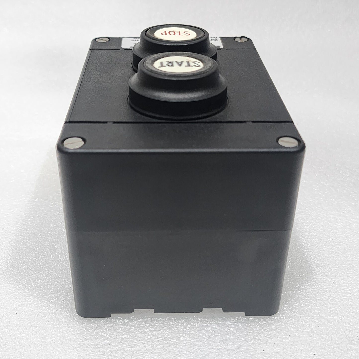 CEAG GHG4118201R1308 PUSH BUTTON STATION M20 1NO/1NC EATON