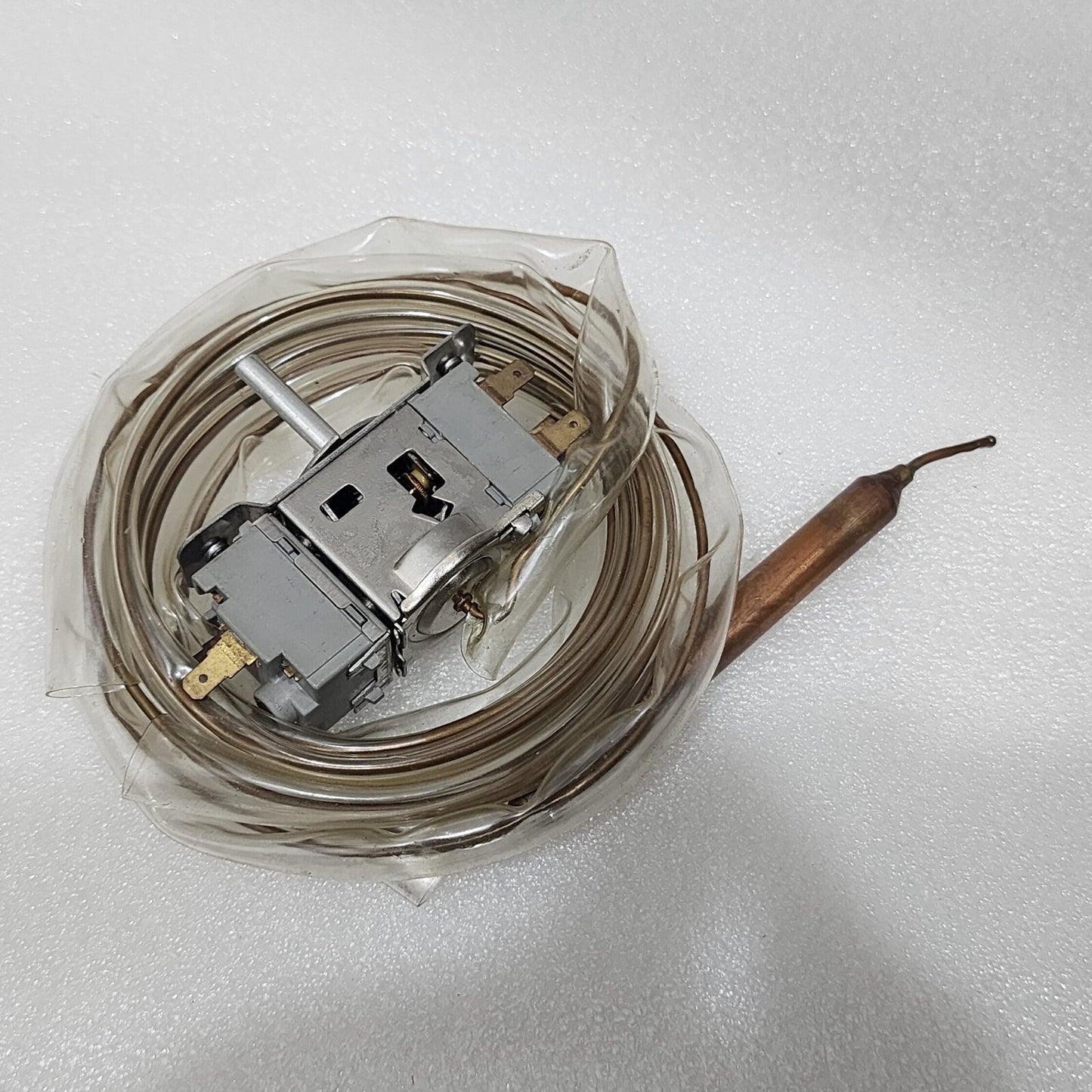 FOSHAN TONGBAO WE16A-239 THERMISTOR SWITCH 1106.E822Y.L WTB-K602 3SA43018-1