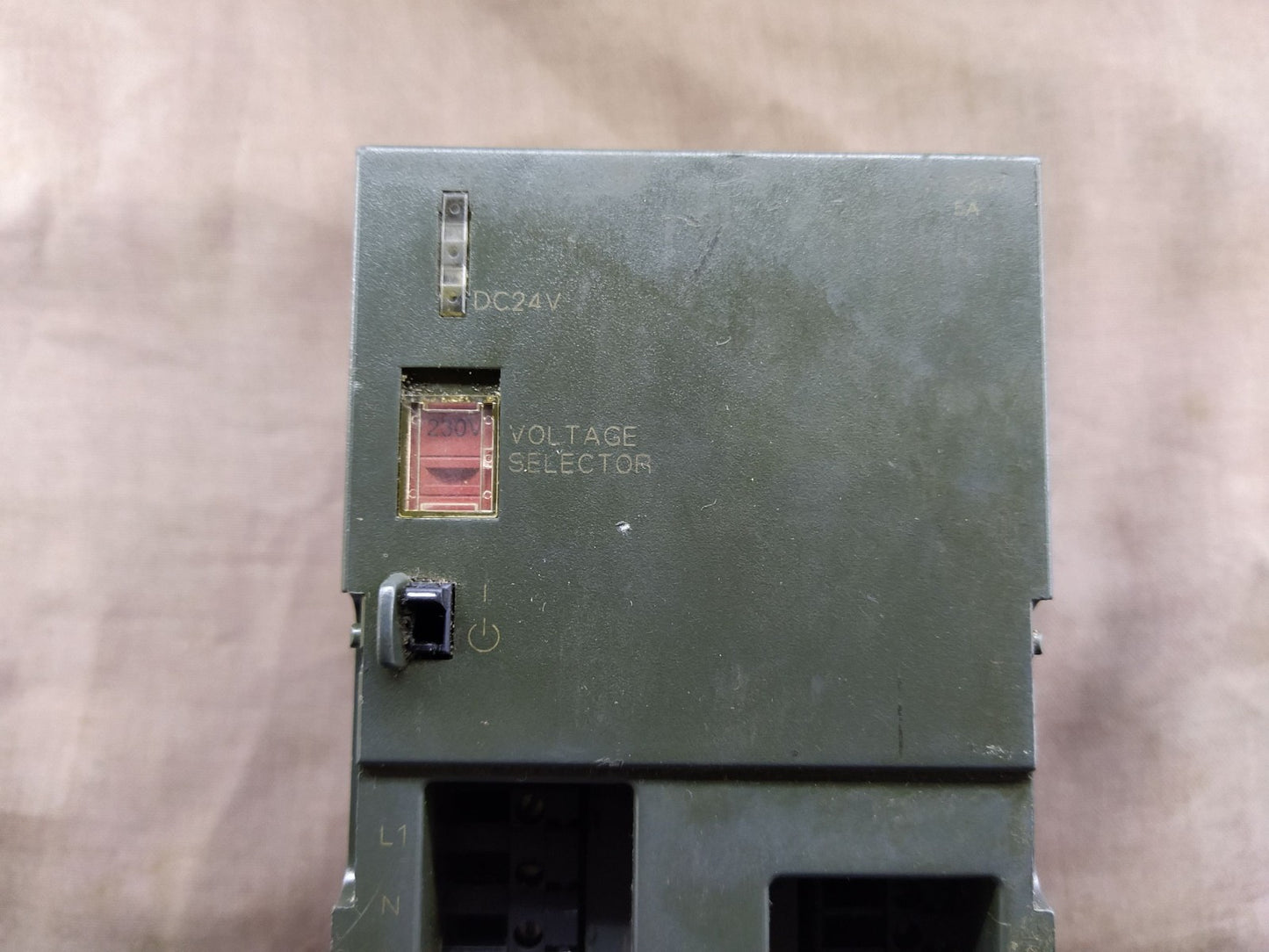 SIEMENS SIMATIC S7 6ES7 307-1EA00-0AA0 POWER SUPPLY