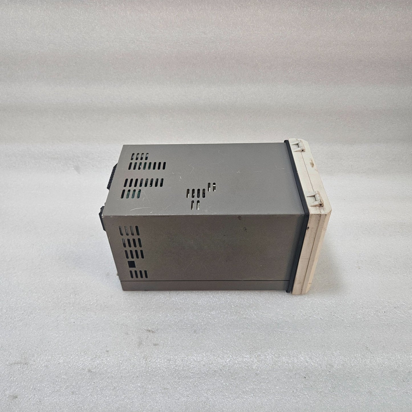 ABB SR102A CONTROL UNIT 100–240VAC 50HZ INDUSTRIAL AUTOMATION MODULE SR100