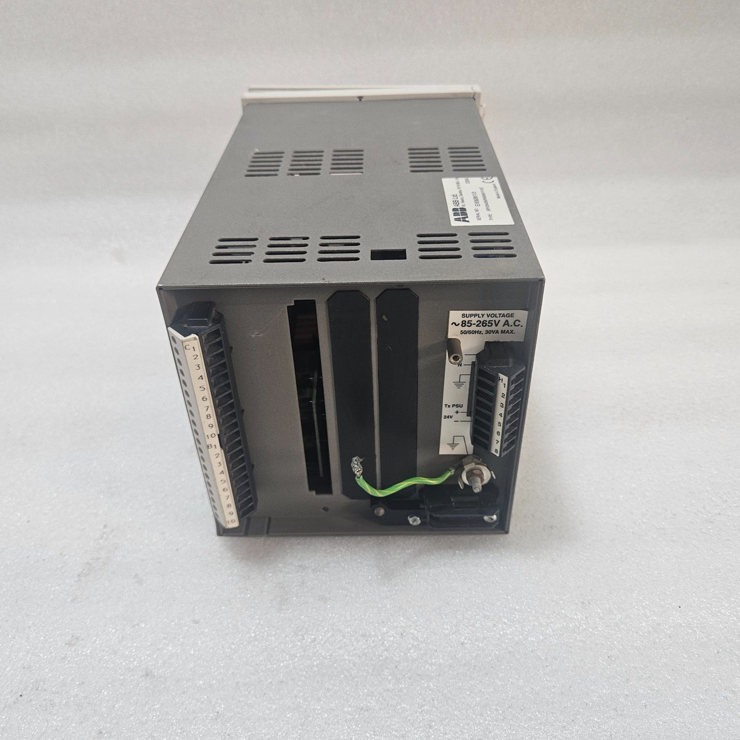 ABB COMMANDER SR100 CHART RECORDER SR102A/B0/R00000/111ST