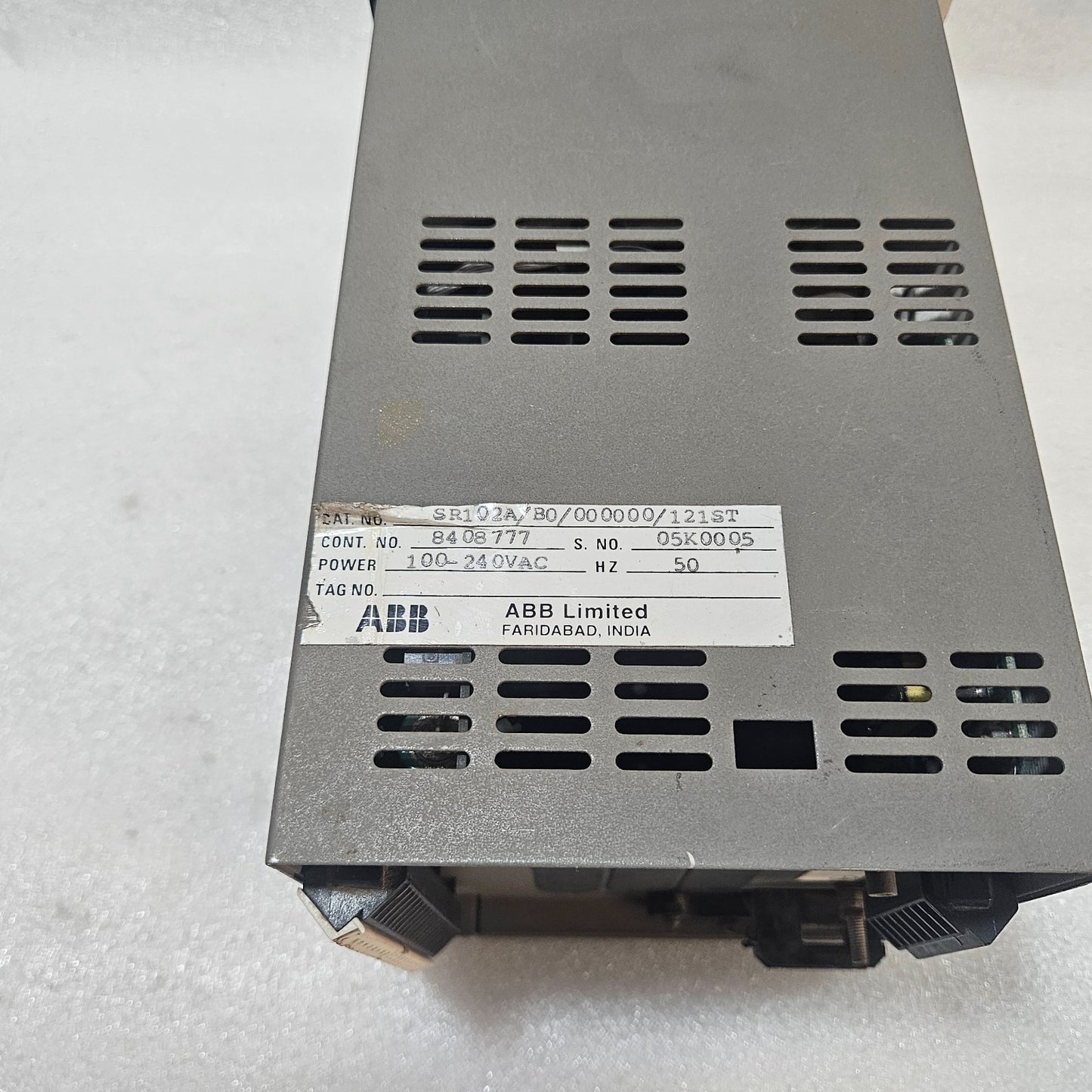 ABB SR102A CONTROL UNIT 100–240VAC 50HZ INDUSTRIAL AUTOMATION MODULE SR100