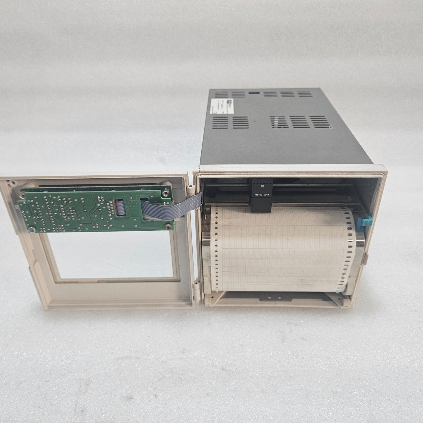 ABB COMMANDER SR100 CHART RECORDER SR102A/B0/R00000/111ST