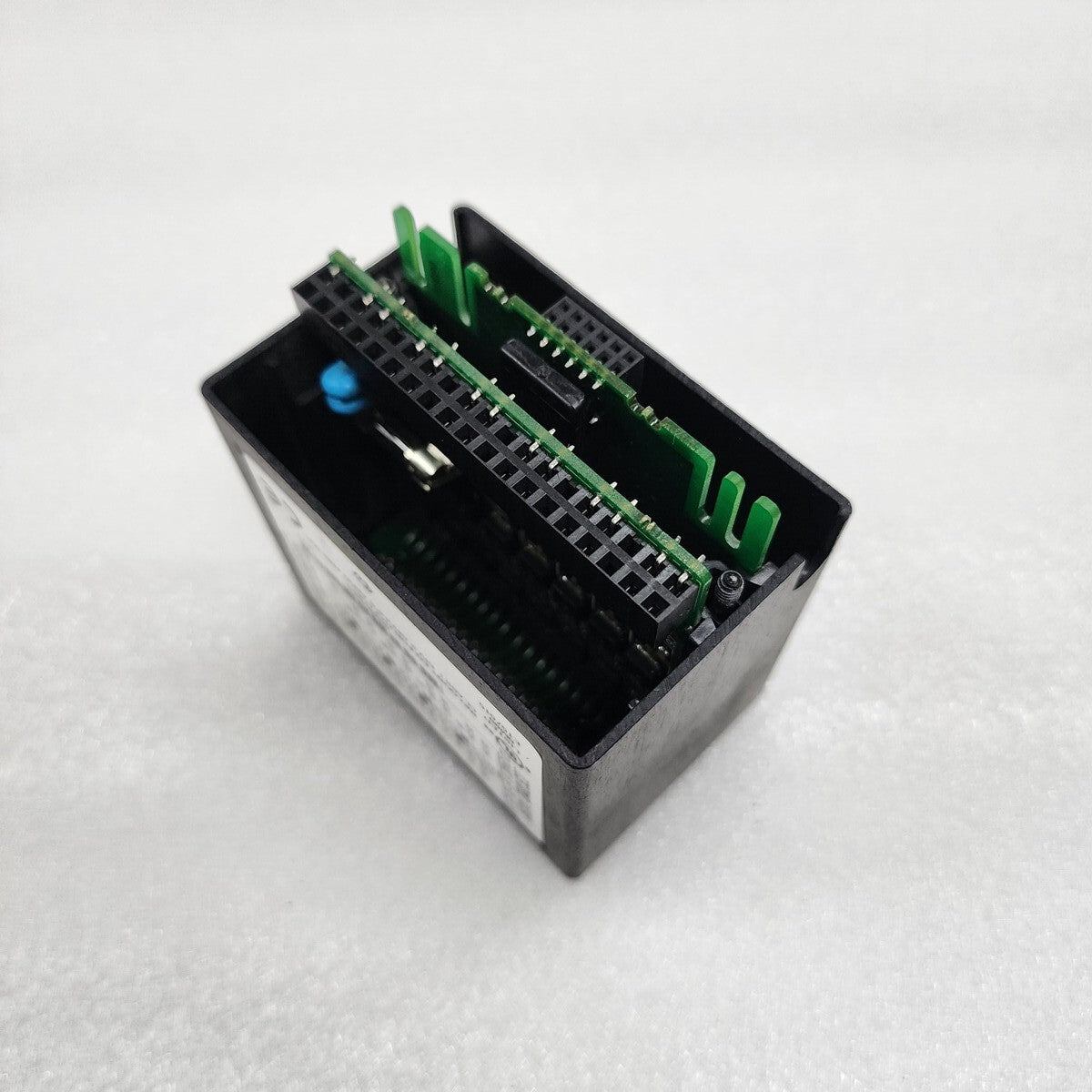 GE FANUC IC670MDL 740CAK POS OUTPUT MODULE 12/24VDC