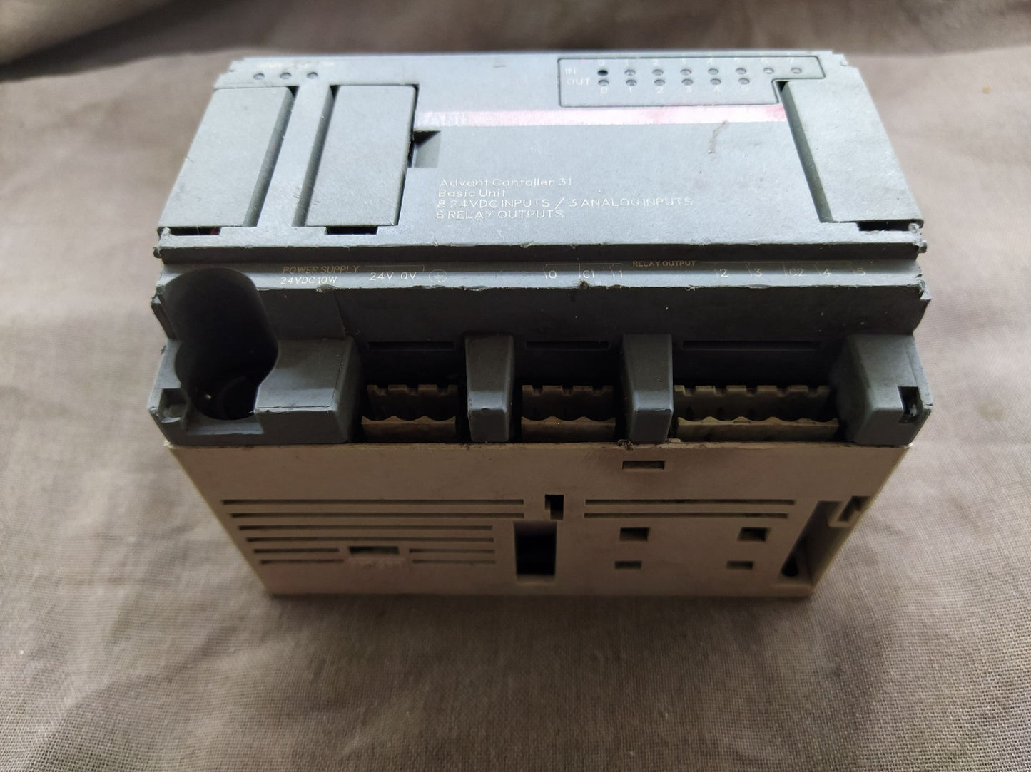 ABB 07CR42 ADVANT CONTROLLER 31 PROGRAMMABLE LOGIC CONTROLLER BODY BROKEN