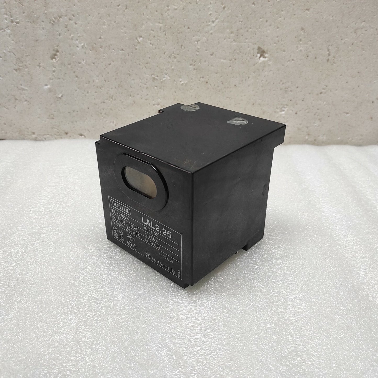 Landis & Gyr LAL 2.25 Burner Control 220-240 VAC WITHOUT BASE