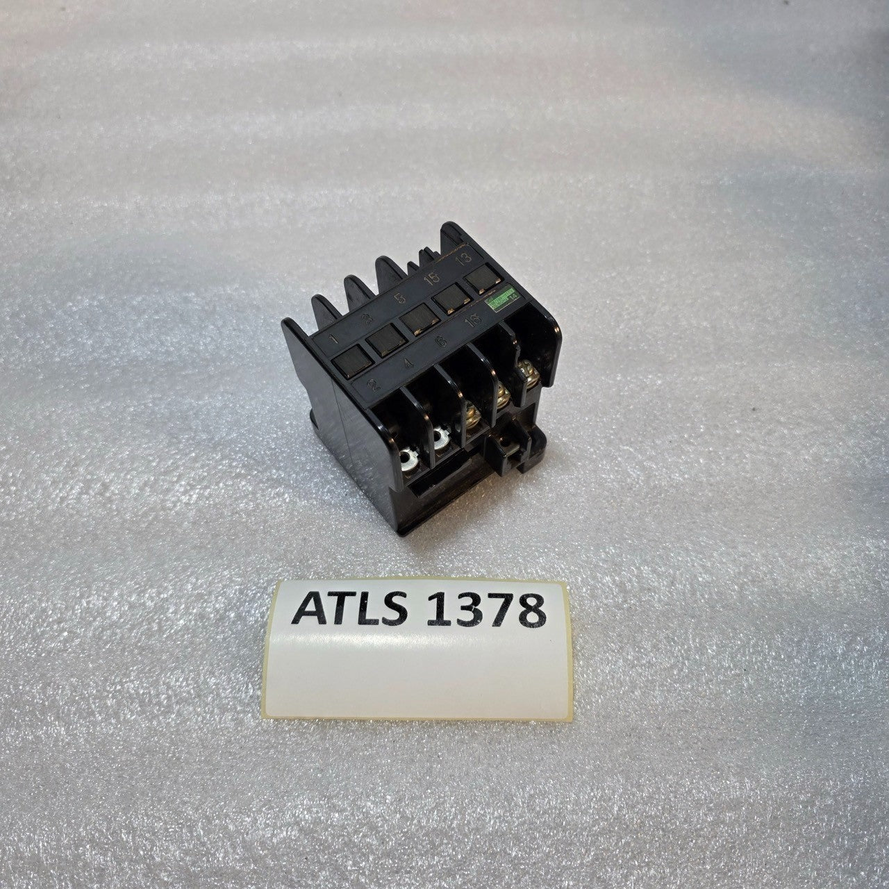 FUJI ELECTRIC SRC3631-5-1 MAGNETIC CONTACTOR 100-110V AC