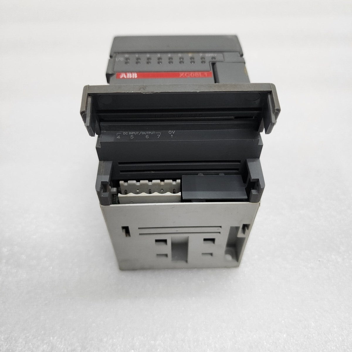 ABB XC08L1-D4.0 DIGITAL I/O EXTENSION UNIT 1SBP260102R1001