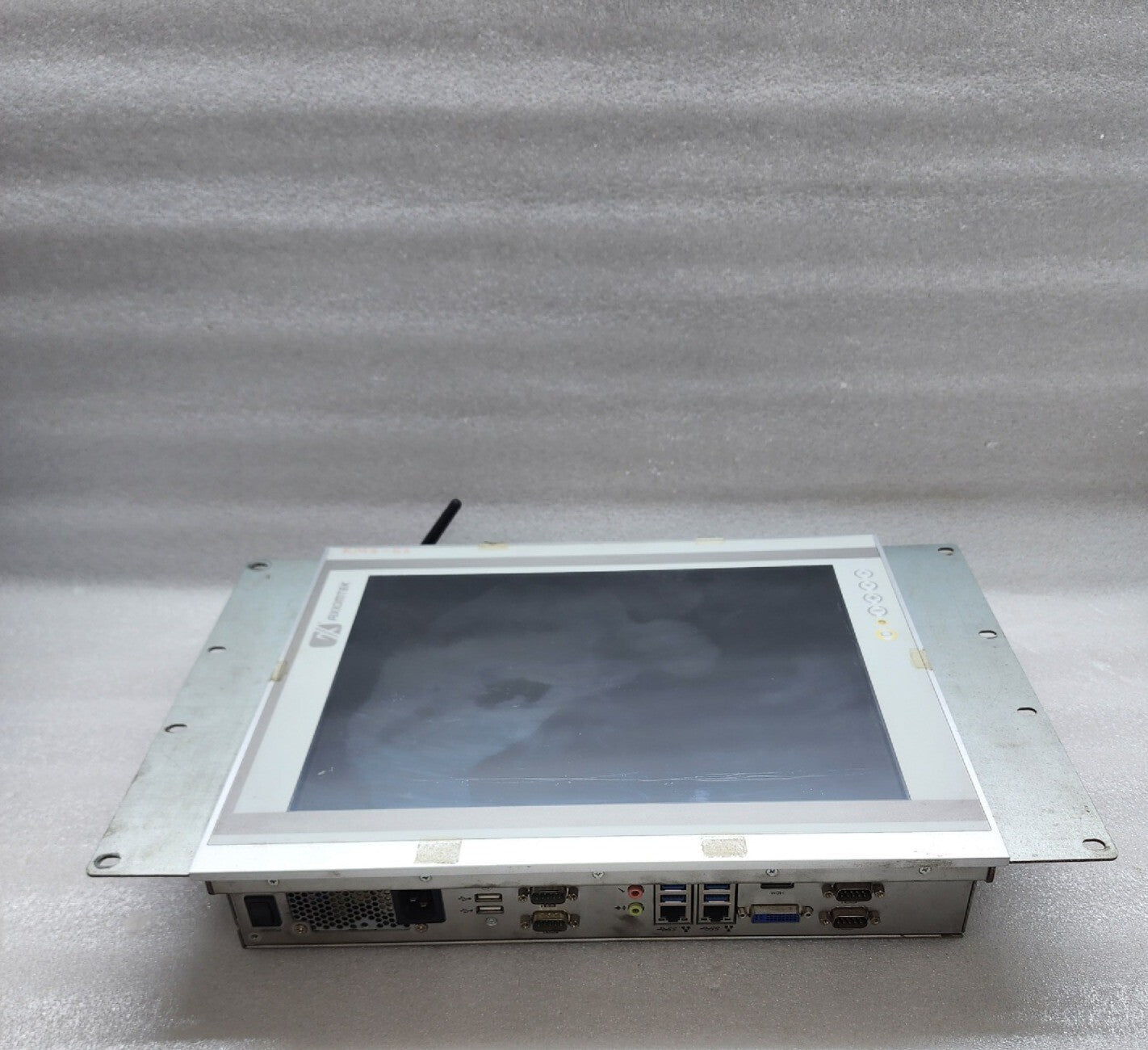 AXIOMTEK P1157S-871-US TOUCH PANEL PC 100-240VAC