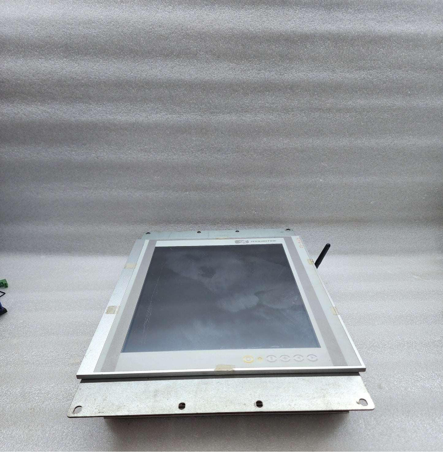 AXIOMTEK P1157S-871-US TOUCH PANEL PC 100-240VAC