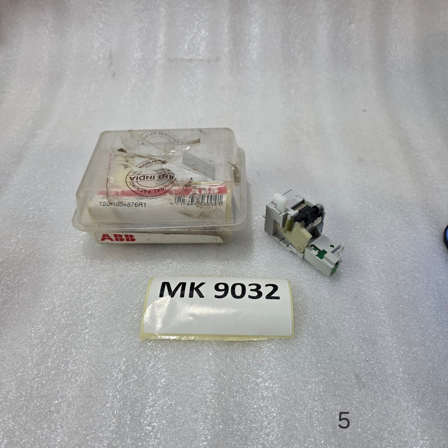 ABB 1SDA054878R1 PS-SOR-C SHUNT TRIP COIL 24V AC/DC FOR TMAX T4 T5 T6 MCCB
