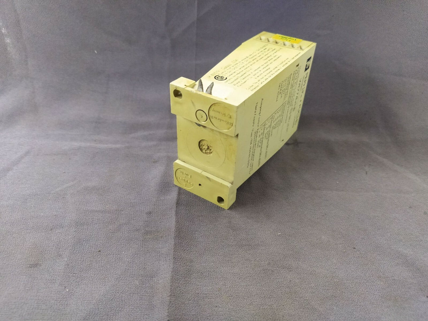 Pepperl + Fuchs WE77/EX1-B Switch Amplifier 07262S 230V AC WE77-EX1-B