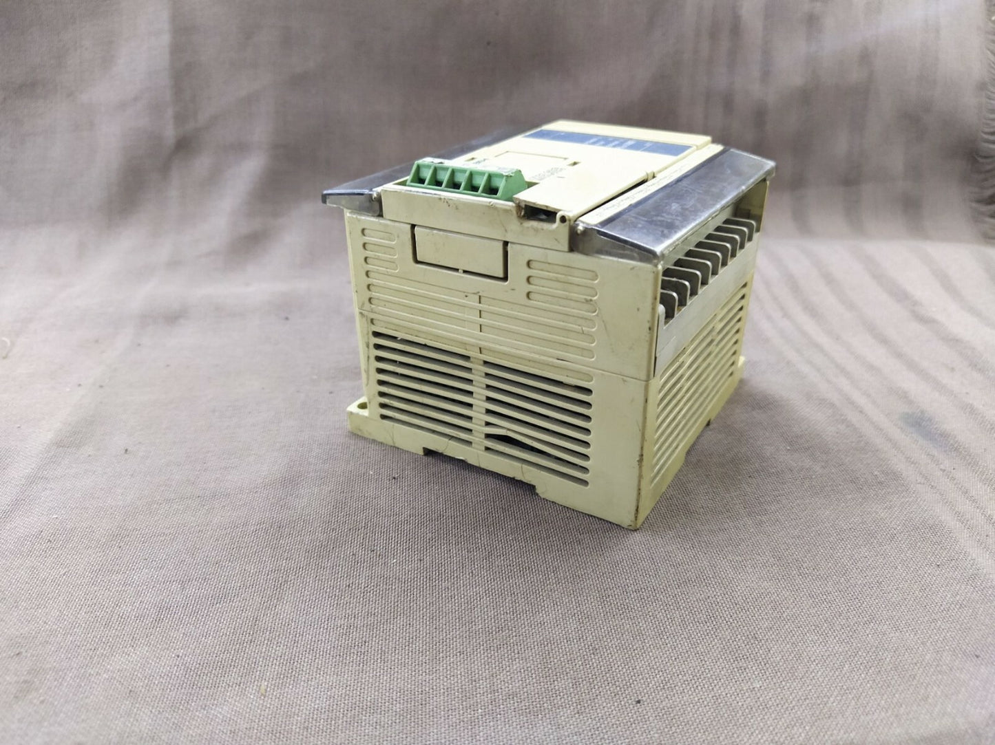 Mitsubishi MELSEC FX1N-14MR-ES/UL Programmable Controller FX1N-14MR 100-240 VAC