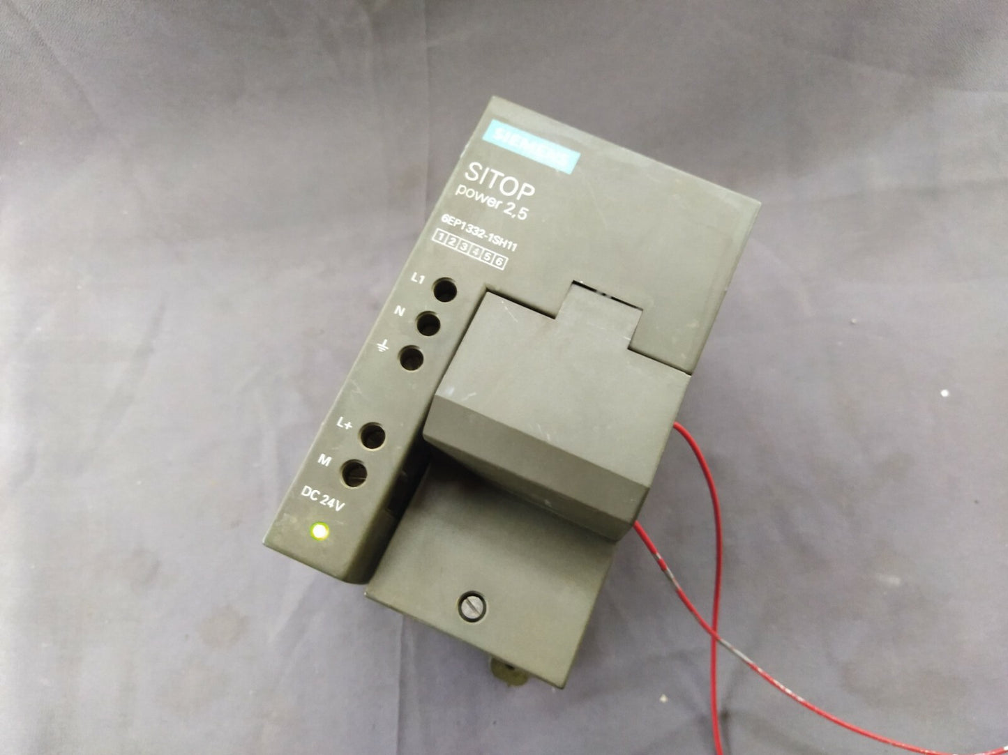 Siemens Sitop Power 2.5 6EP1 332-1SH11 Power Supply 6EP1332-1SH11 24V DC