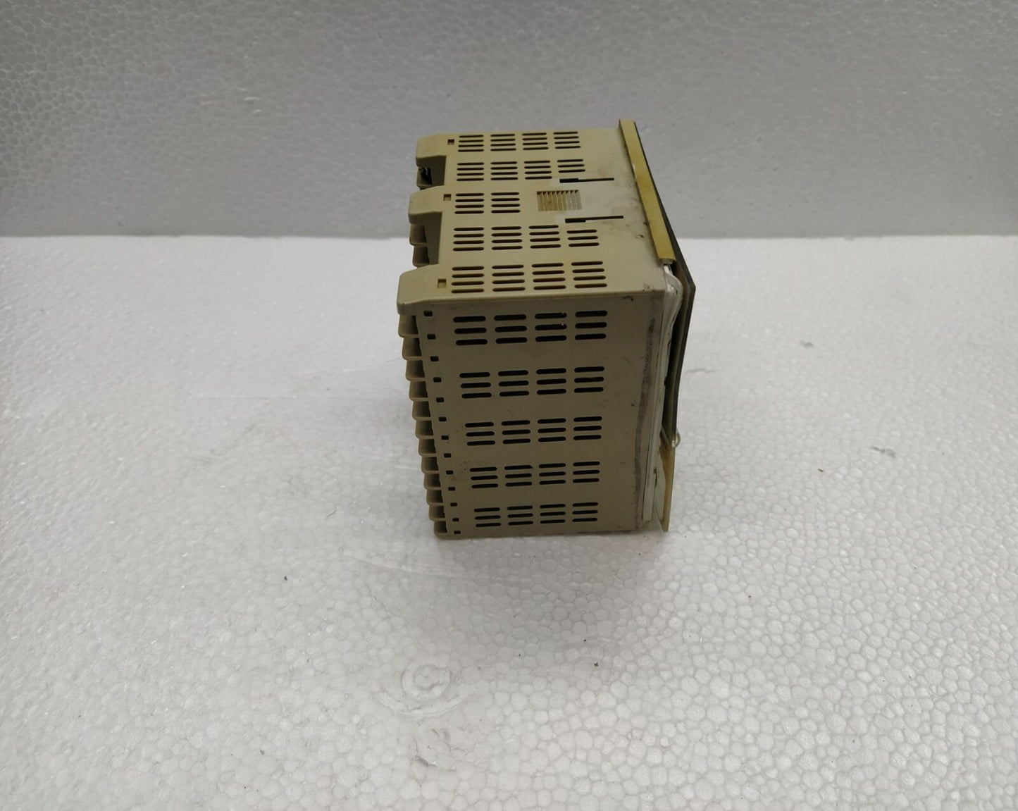Yamatake Azbil SDC 36 Digital Indicating Controller C36TC0UA4000