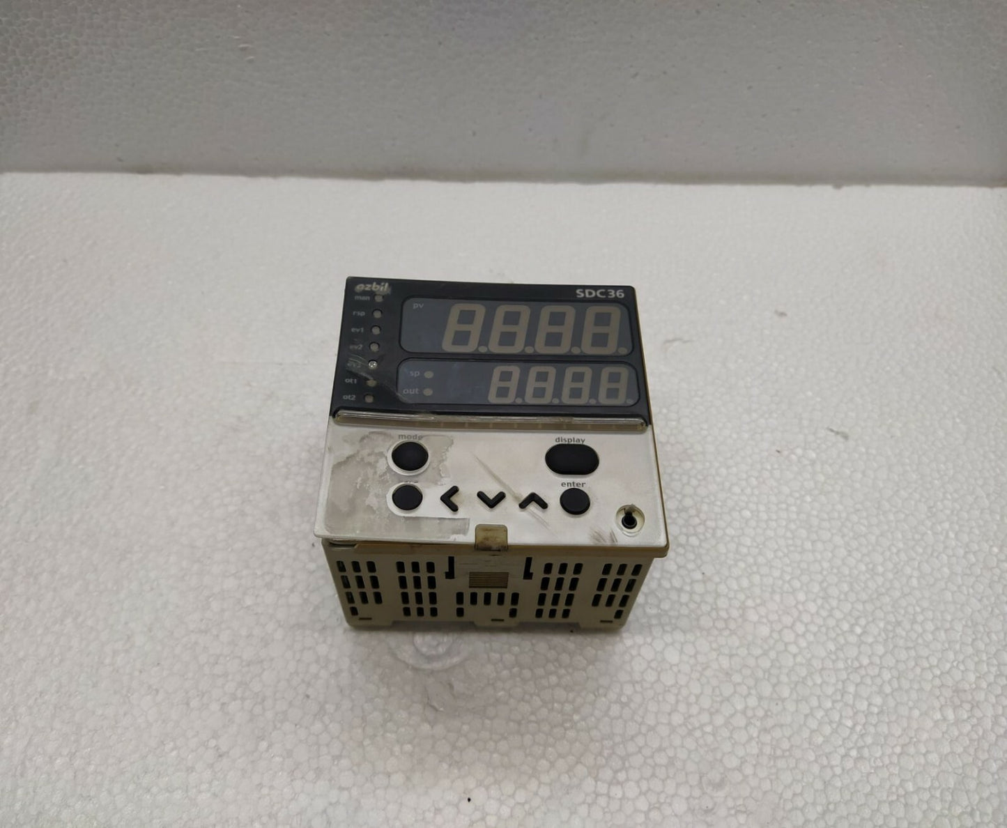 Yamatake Azbil SDC 36 Digital Indicating Controller C36TC0UA4000