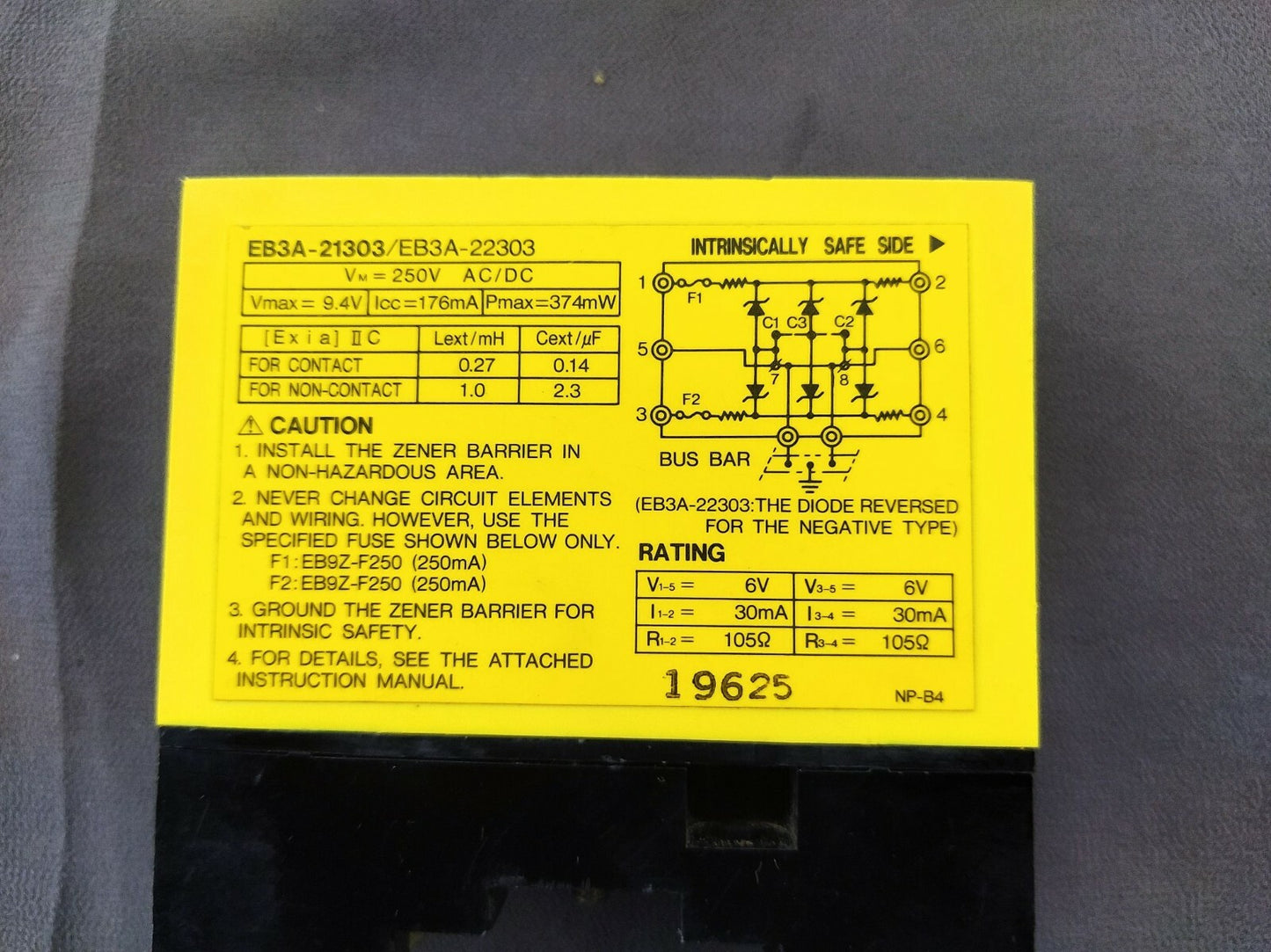 IDEC IZBARL EB3A-21303 Zener Barrier EB3A-21303-EK168