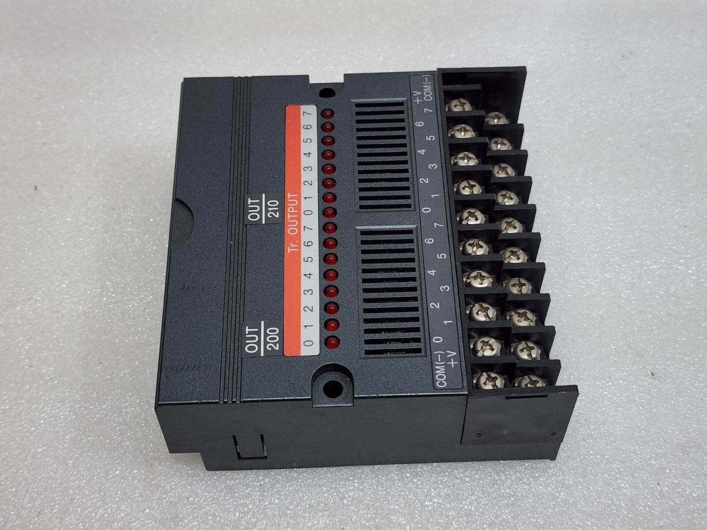 Idec PFJ-T162CU Transistor Output Module