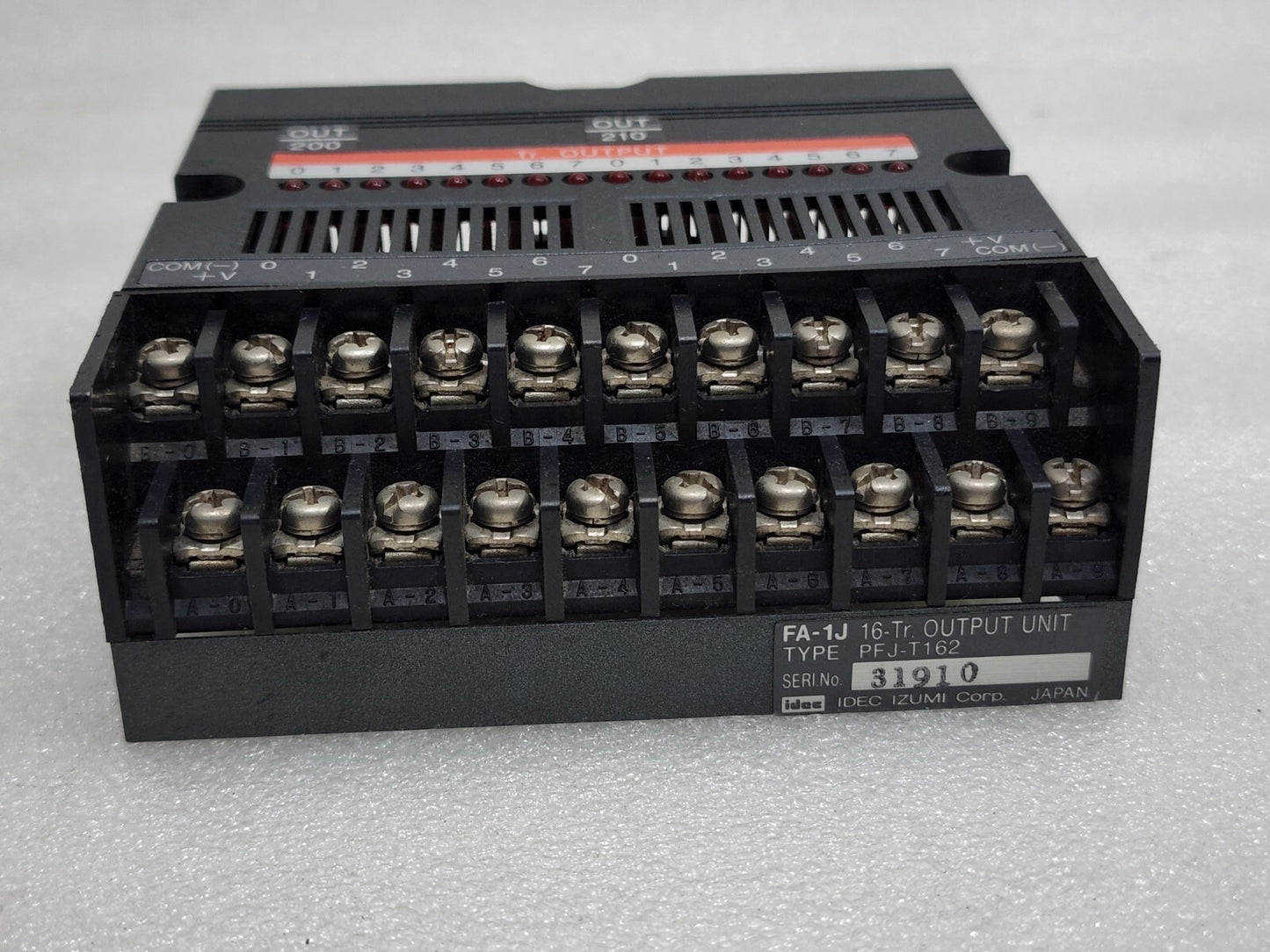 Idec PFJ-T162CU Transistor Output Module