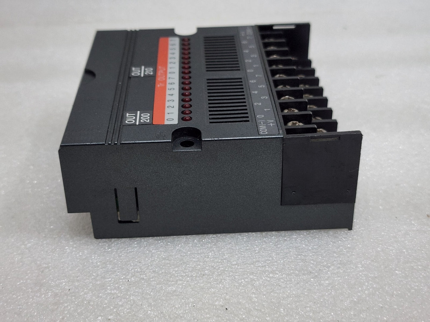 Idec PFJ-T162CU Transistor Output Module