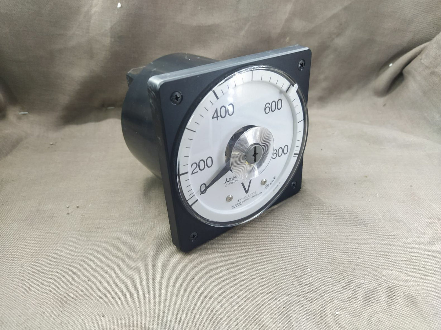Mitsubishi LS-110NAV SERIES AC Voltmeter 0-800V