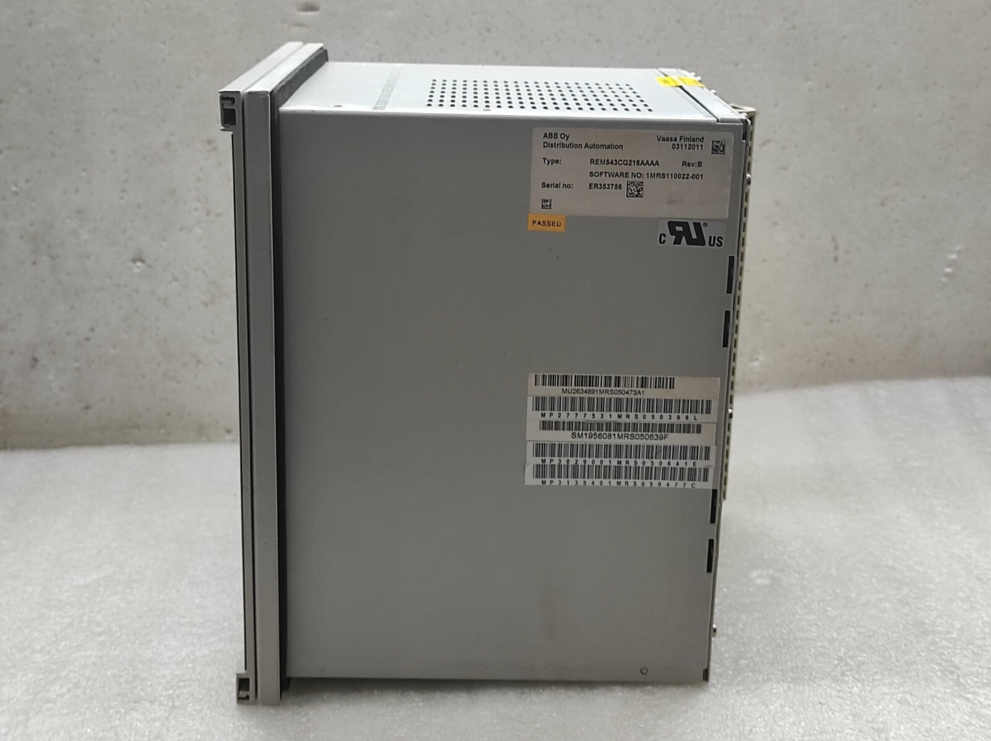 ABB REM543 Machine Protection Terminal REM543CG216AAAA Rev B REM 543