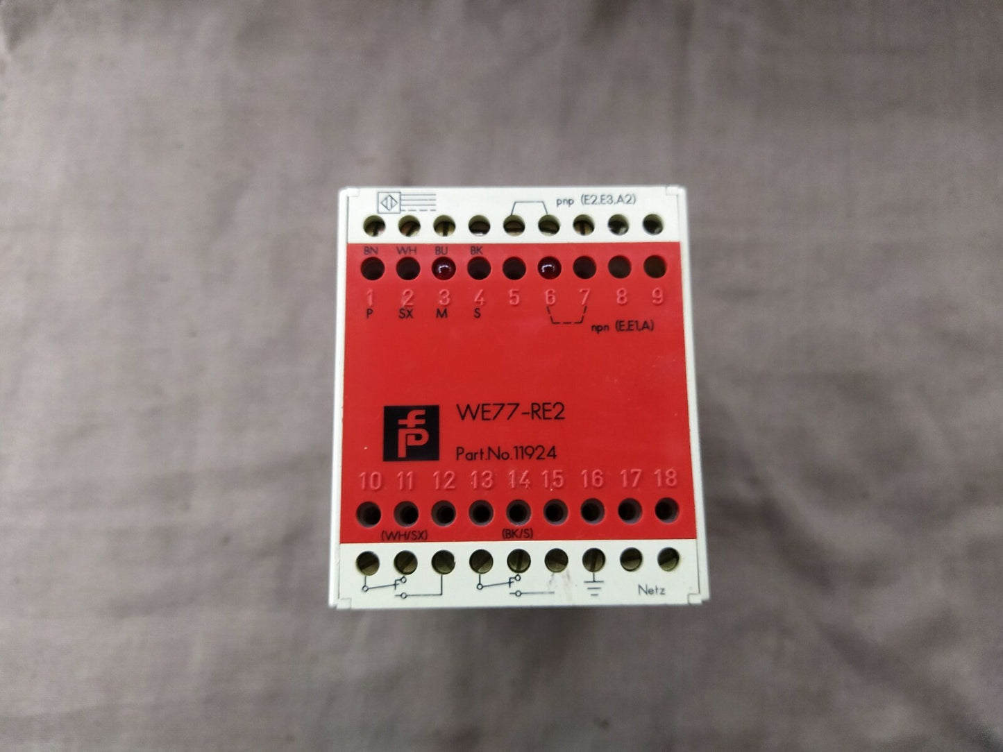 Pepperl + Fuchs WE77-RE2 Switch Amplifier 11924