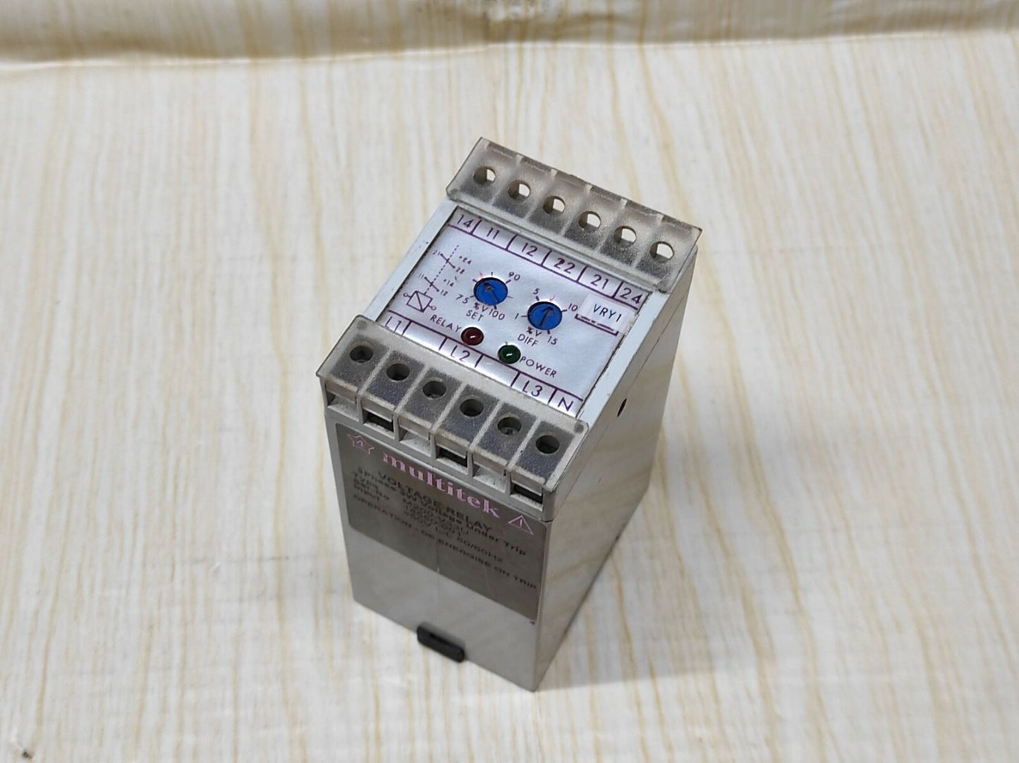 MULTITEK M200-V33U VOLTAGE RELAY 450V M200V33U
