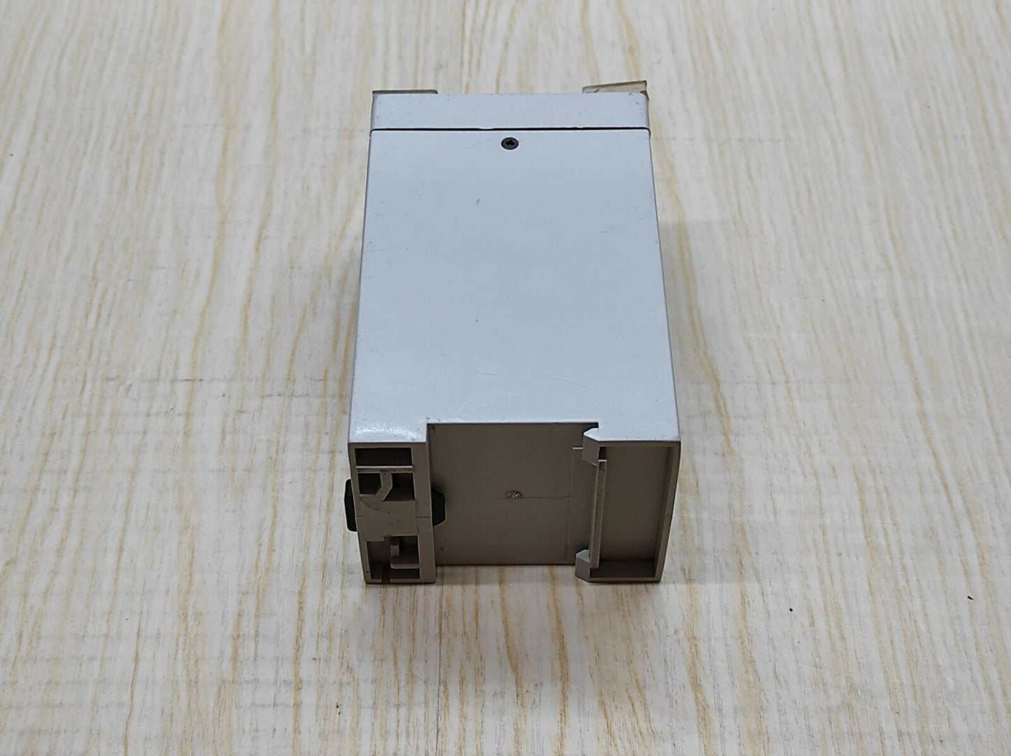 MULTITEK M200-V33U VOLTAGE RELAY 450V M200V33U