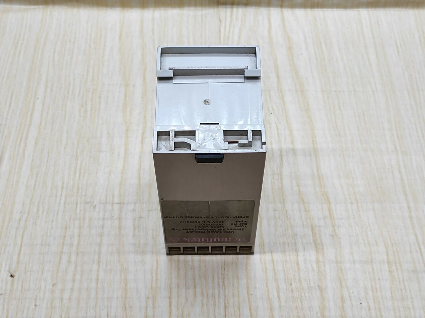 MULTITEK M200-V33U VOLTAGE RELAY 450V M200V33U