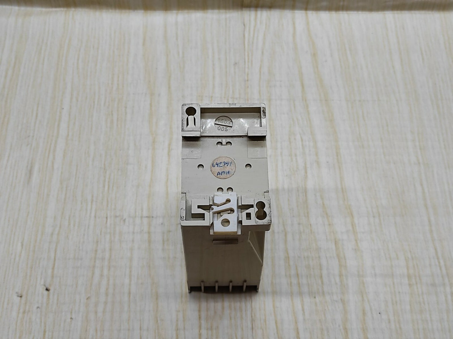 OY INTERNATIONAL ELECTRIC OVR-10 OVER VOLTAGE RELAY
