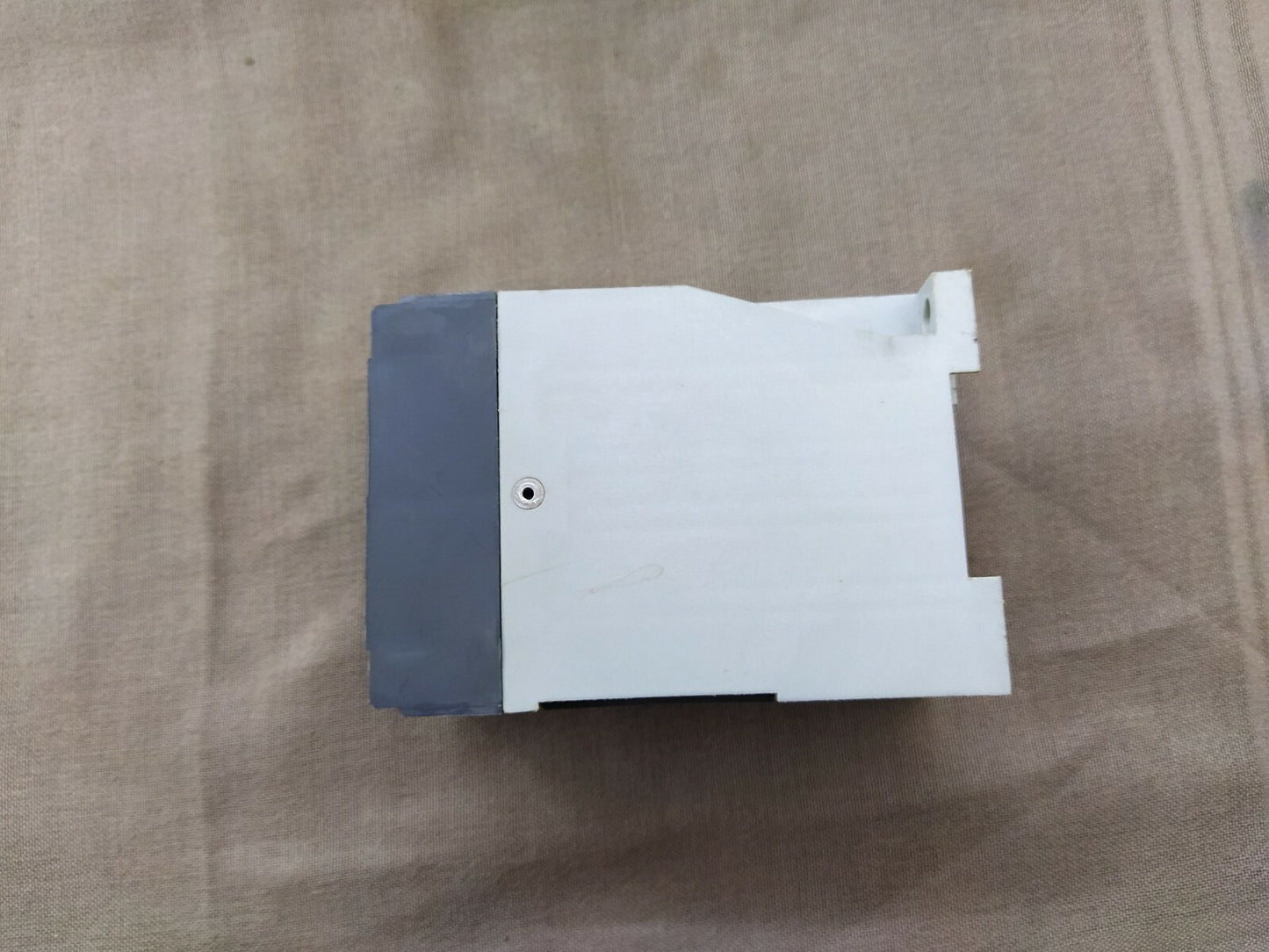 Telemecanique NY2 B20 Safety Relay Barrier NY2B20 110-220V AC