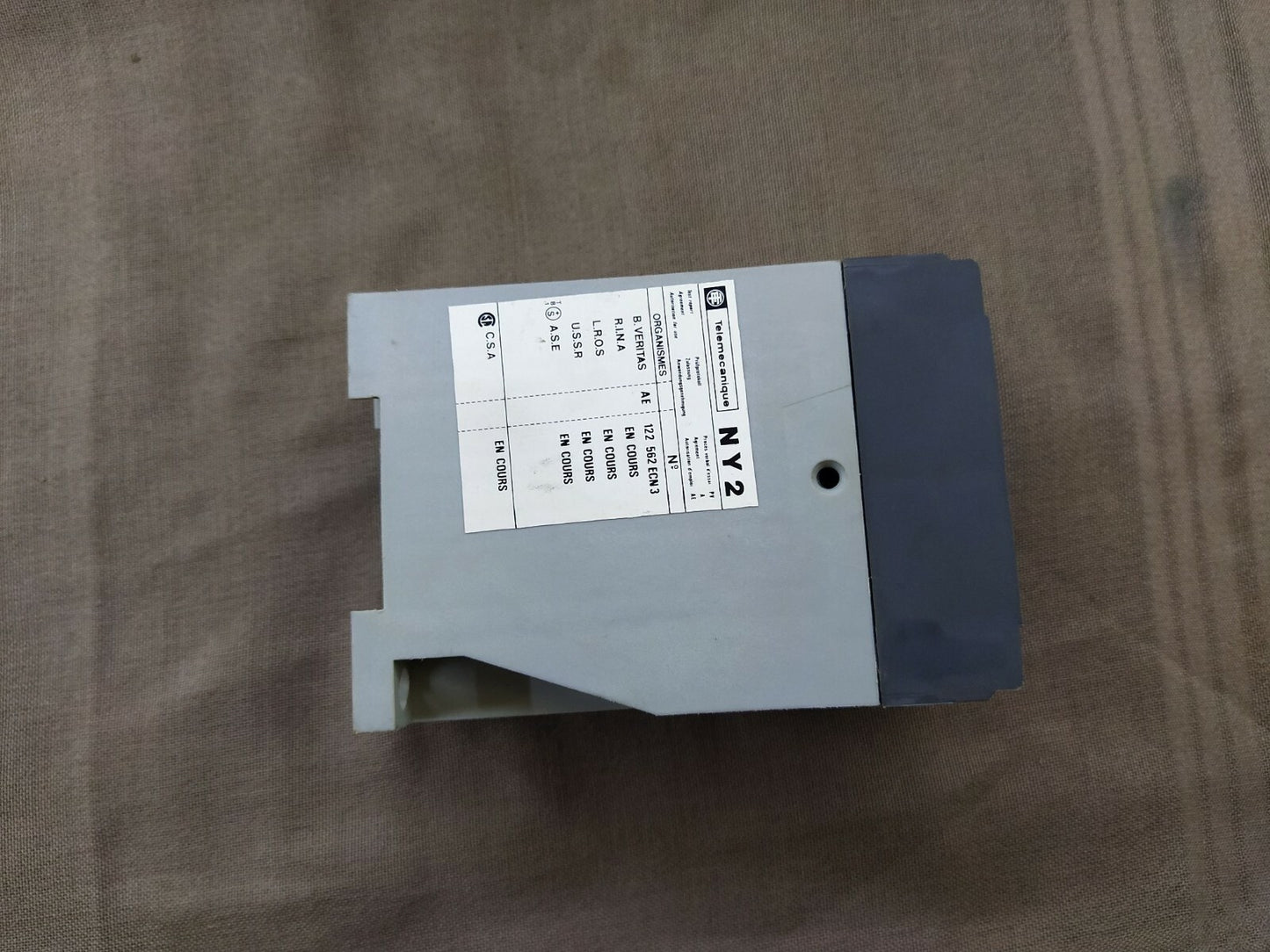 Telemecanique NY2 B20 Safety Relay Barrier NY2B20 110-220V AC