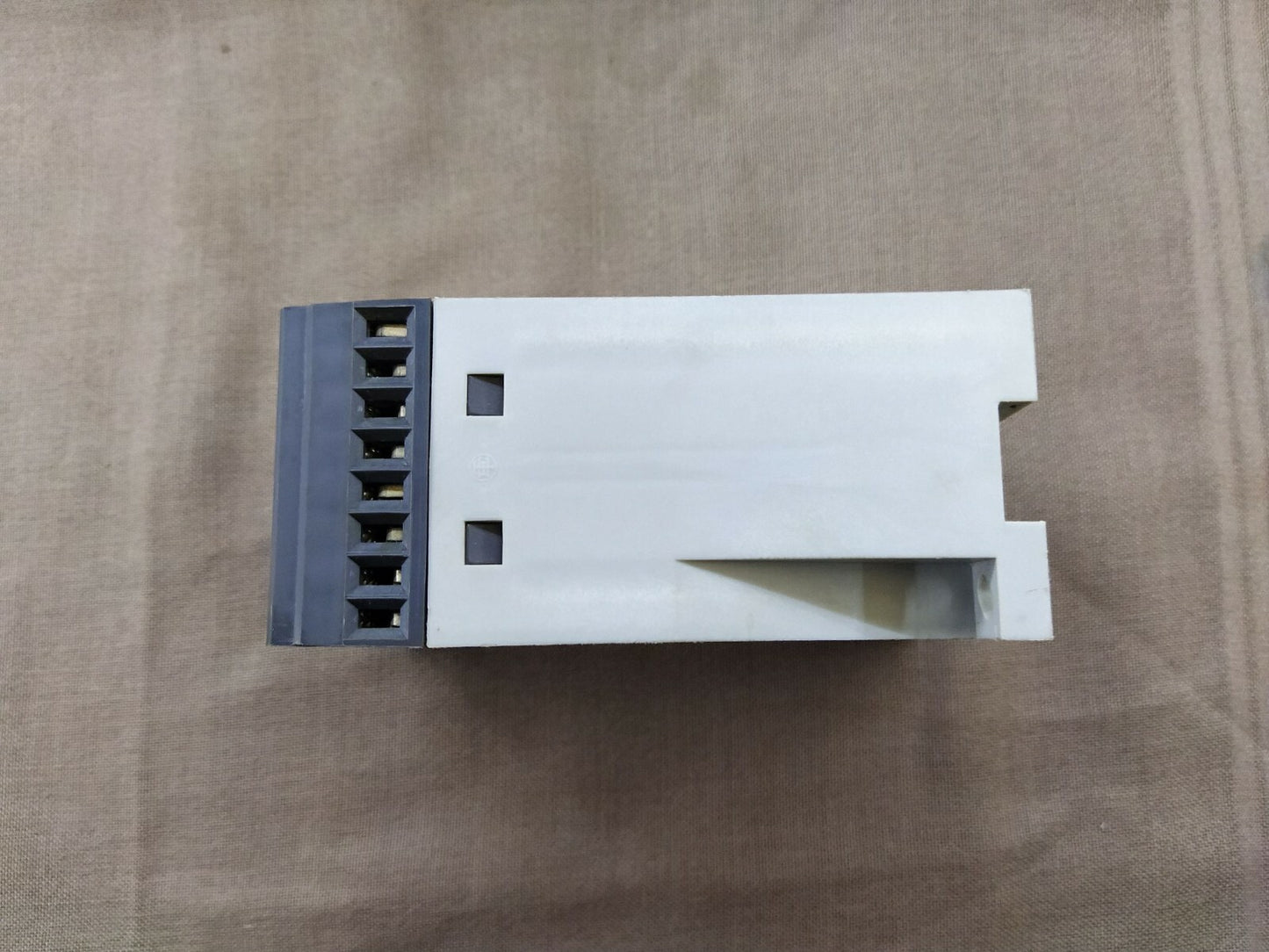 Telemecanique NY2 B20 Safety Relay Barrier NY2B20 110-220V AC