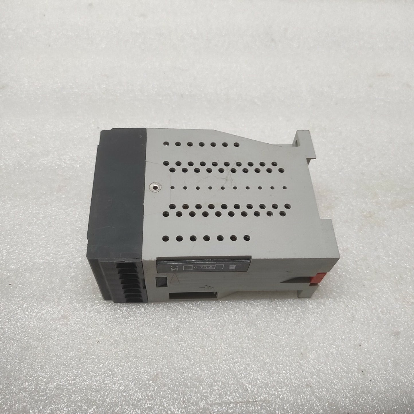 Telemecanique NY2 A21 Intrinsically Safe Barrier Relay NY2A21 110-220V AC