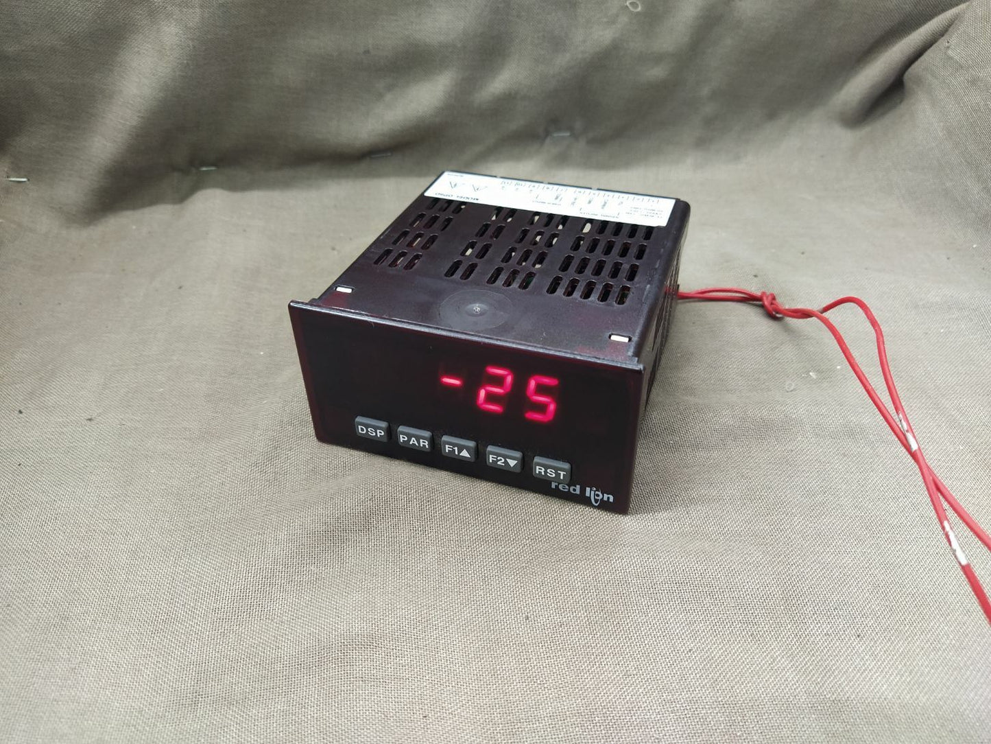 Red Lion DP5D0010 Analog Input Panel Meter DP5D 11-36VDC/24VAC