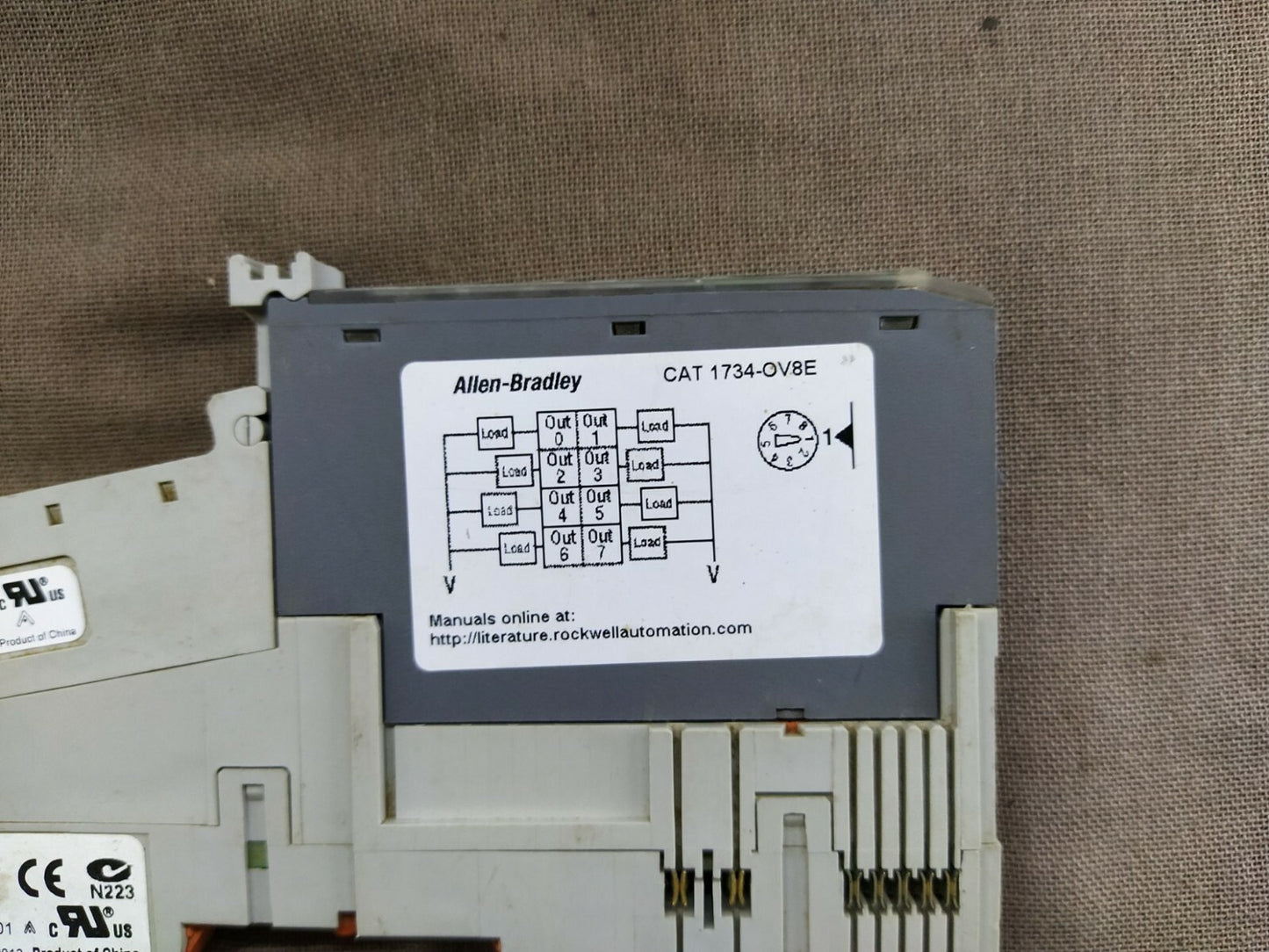 Allen Bradley CAT 1734-OV8E Series C I/O Module