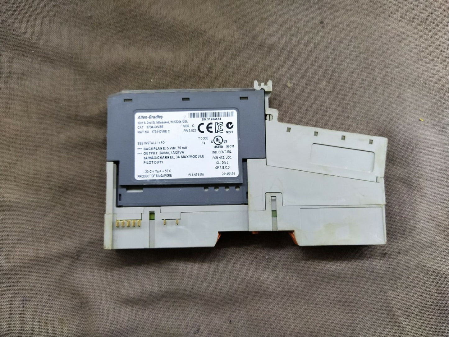 Allen Bradley CAT 1734-OV8E Series C I/O Module