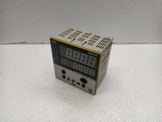 Yamatake Azbil SDC 36 Digital Indicating Controller C36TC0UA4000 SDC36 100-240V