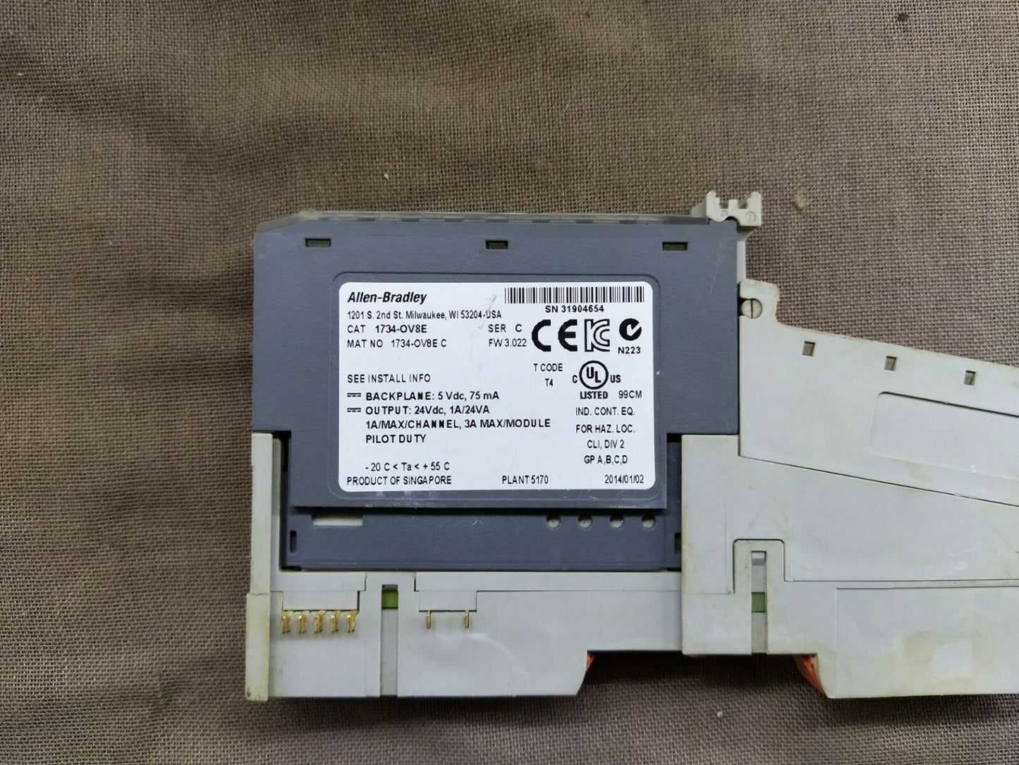 Allen Bradley CAT 1734-OV8E Series C I/O Module