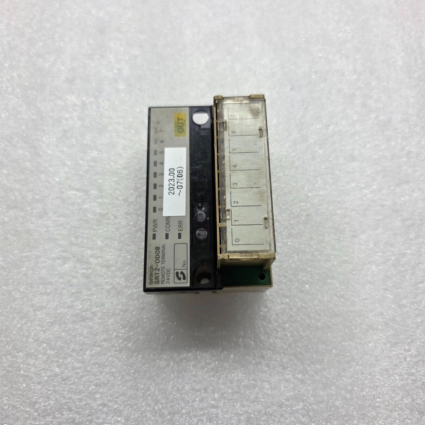 OMRON SRT2-OD08 RMEOTE TERMINAL 24VDC