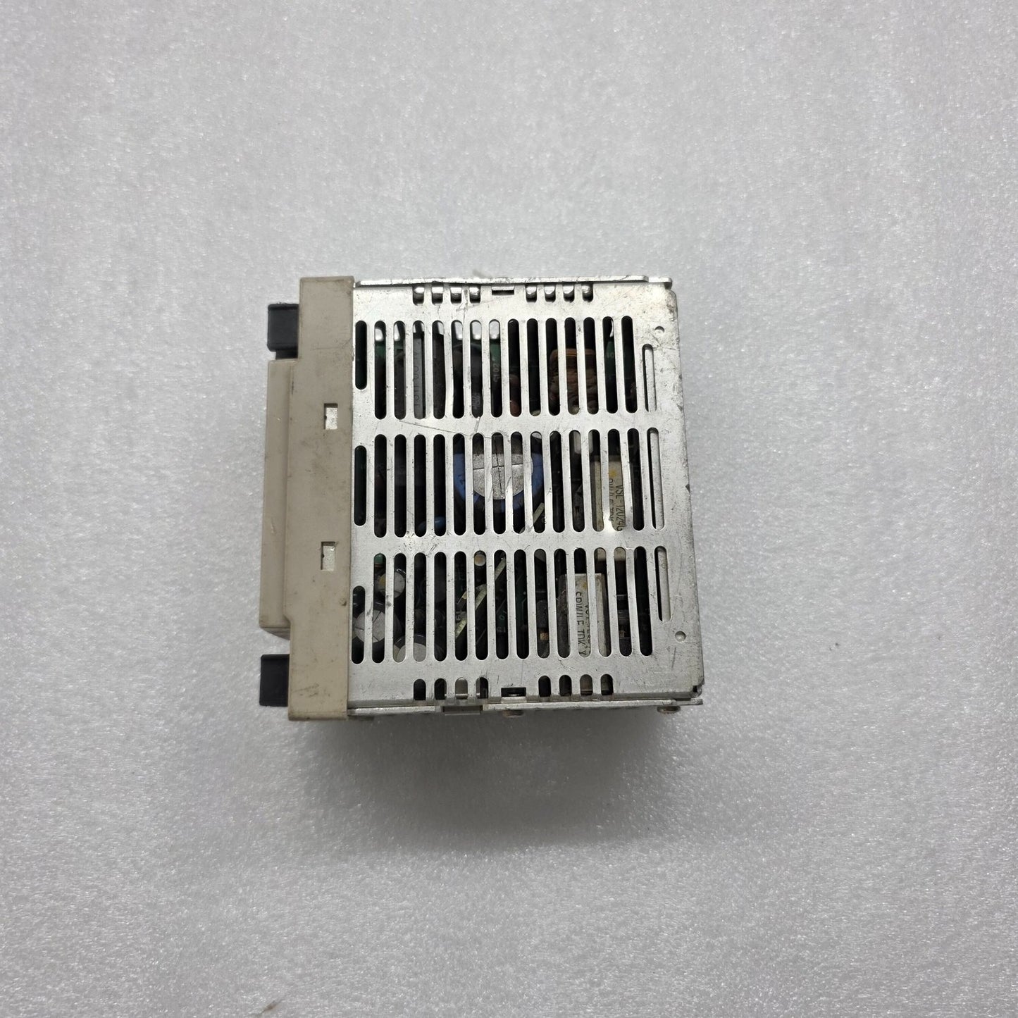 OMRON S8VS-12024 POWER SUPPLY 24VDC 5A