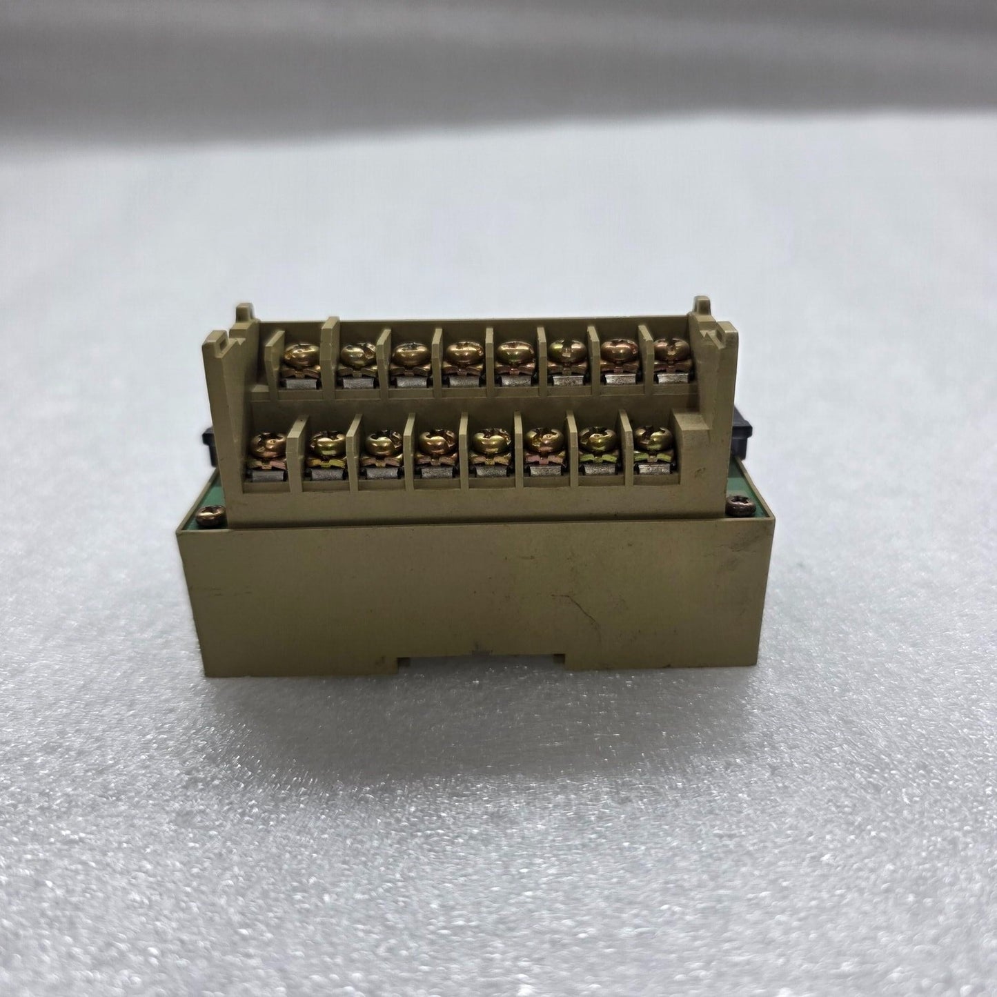 OMRON SRT2-ID08-1 REMOTE TERMINAL 24VDC