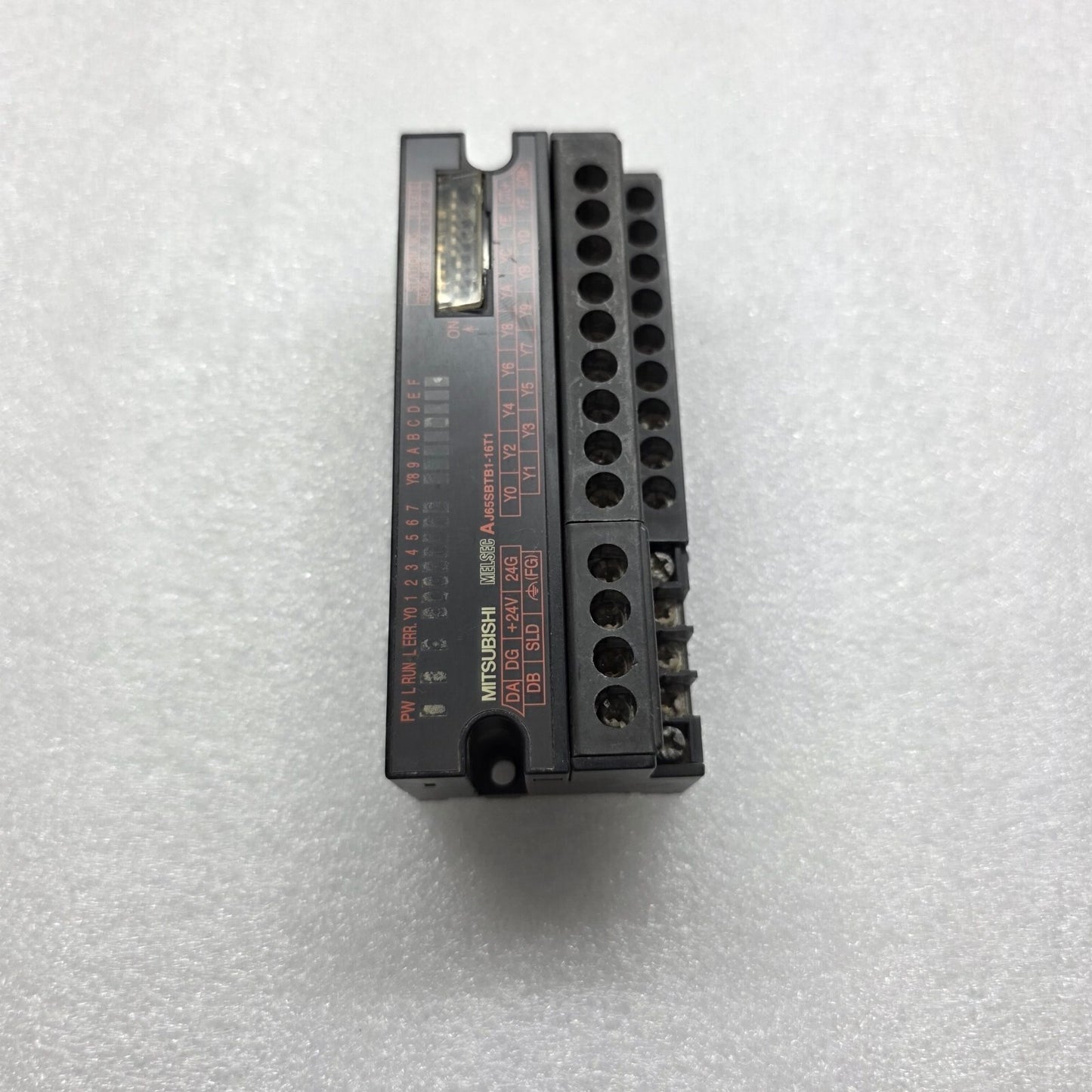 MITSUBISHI AJ65SBTB1-16T1 OUTPUT UNIT