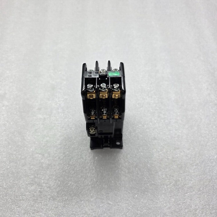 FUJI ELECTRIC SRC50-2U/X (3a3b) MAGNETIC CONTACTOR 100-110V