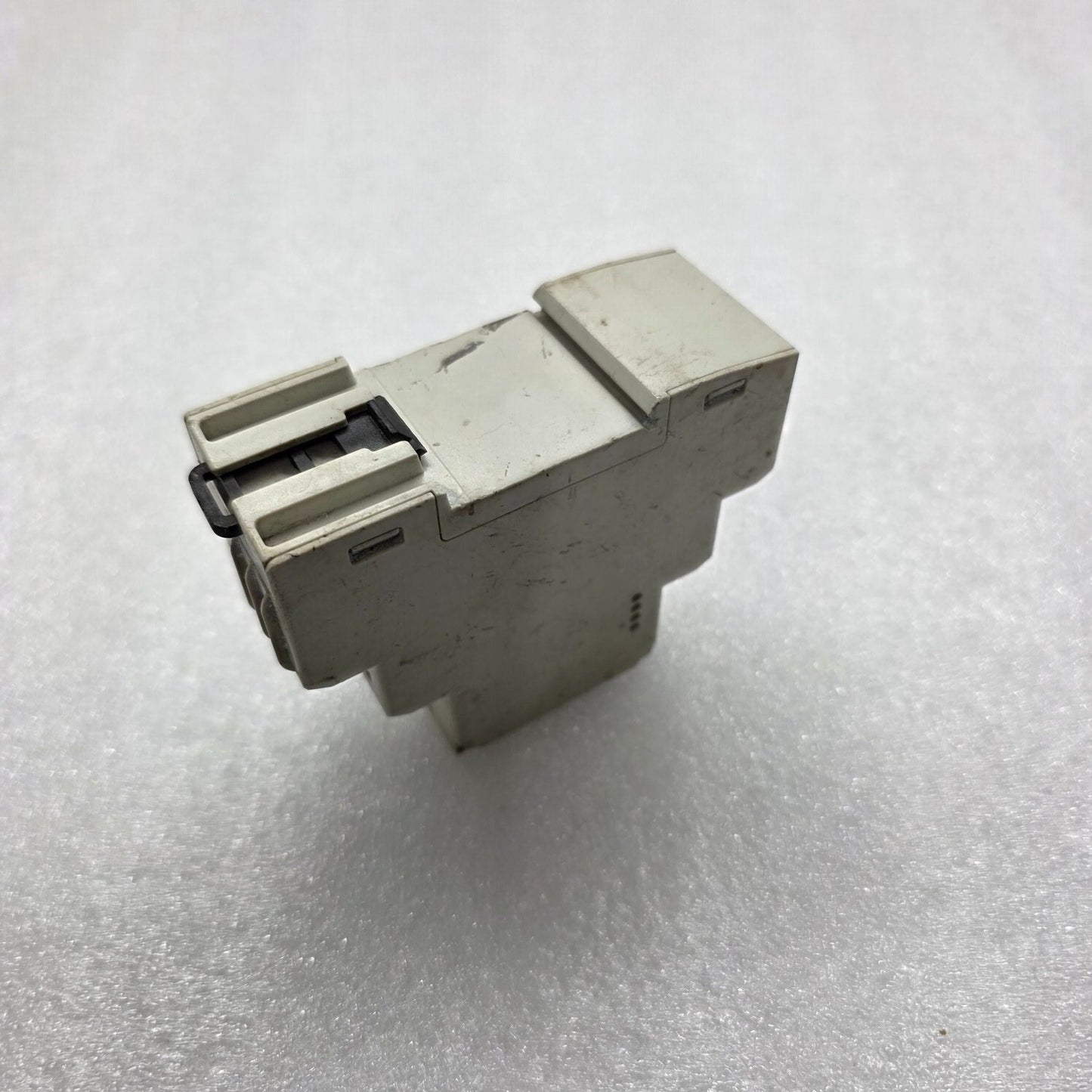 SELEC 900VPR VOLTAGE PROTECTION RELAY