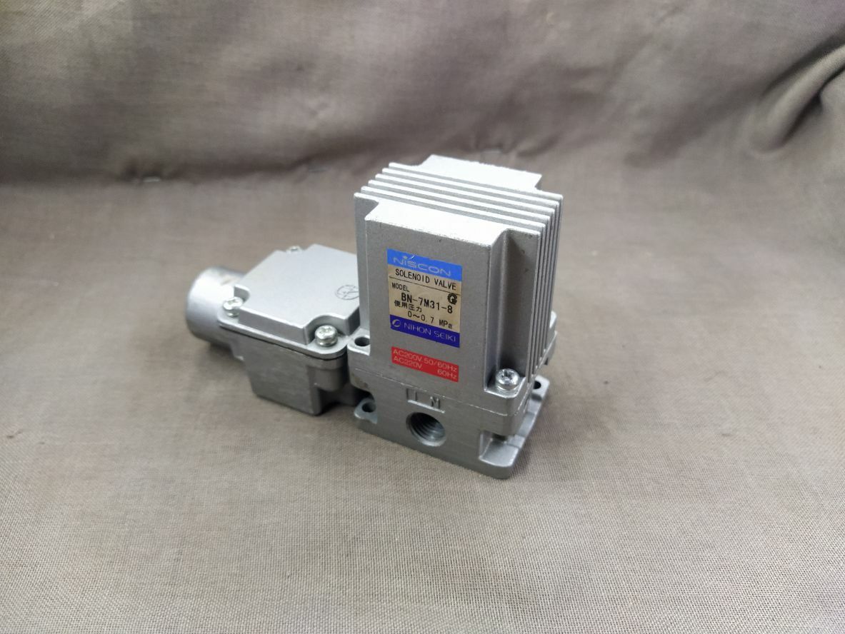 Nihon Seiki BN-7M31-8 Niscon Solenoid Valve BN7M318 0-0.7 MPa 200-220V 3/2 Way
